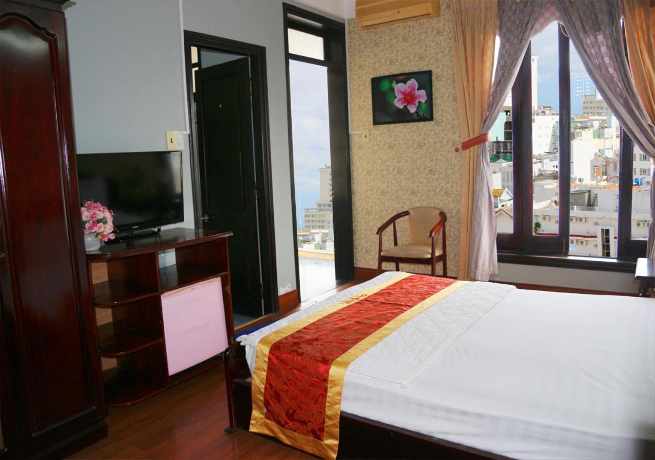 Ponys Hotel Nha Trang Kültér fotó