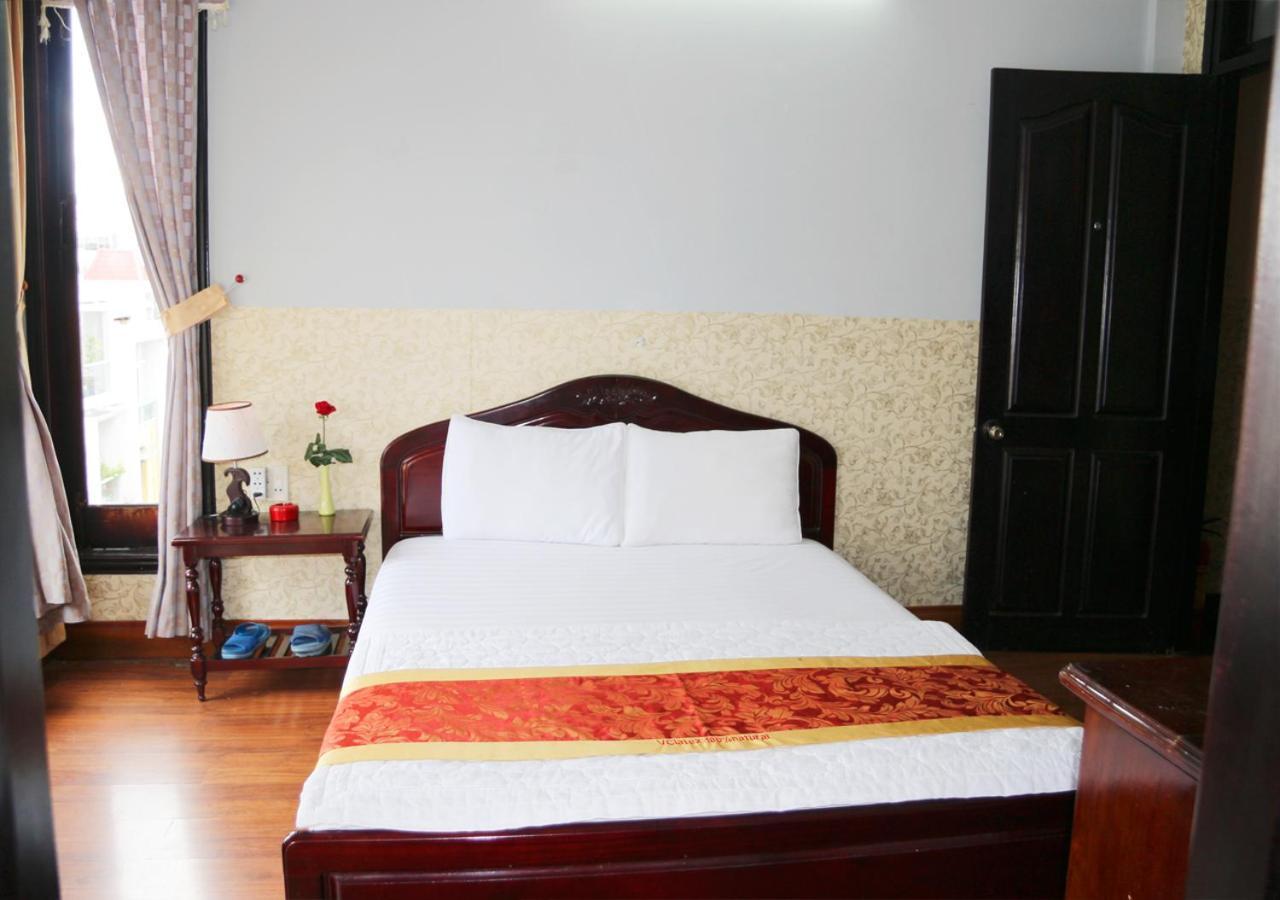 Ponys Hotel Nha Trang Kültér fotó