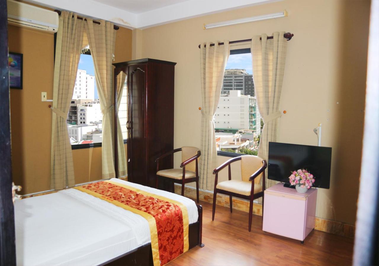 Ponys Hotel Nha Trang Kültér fotó