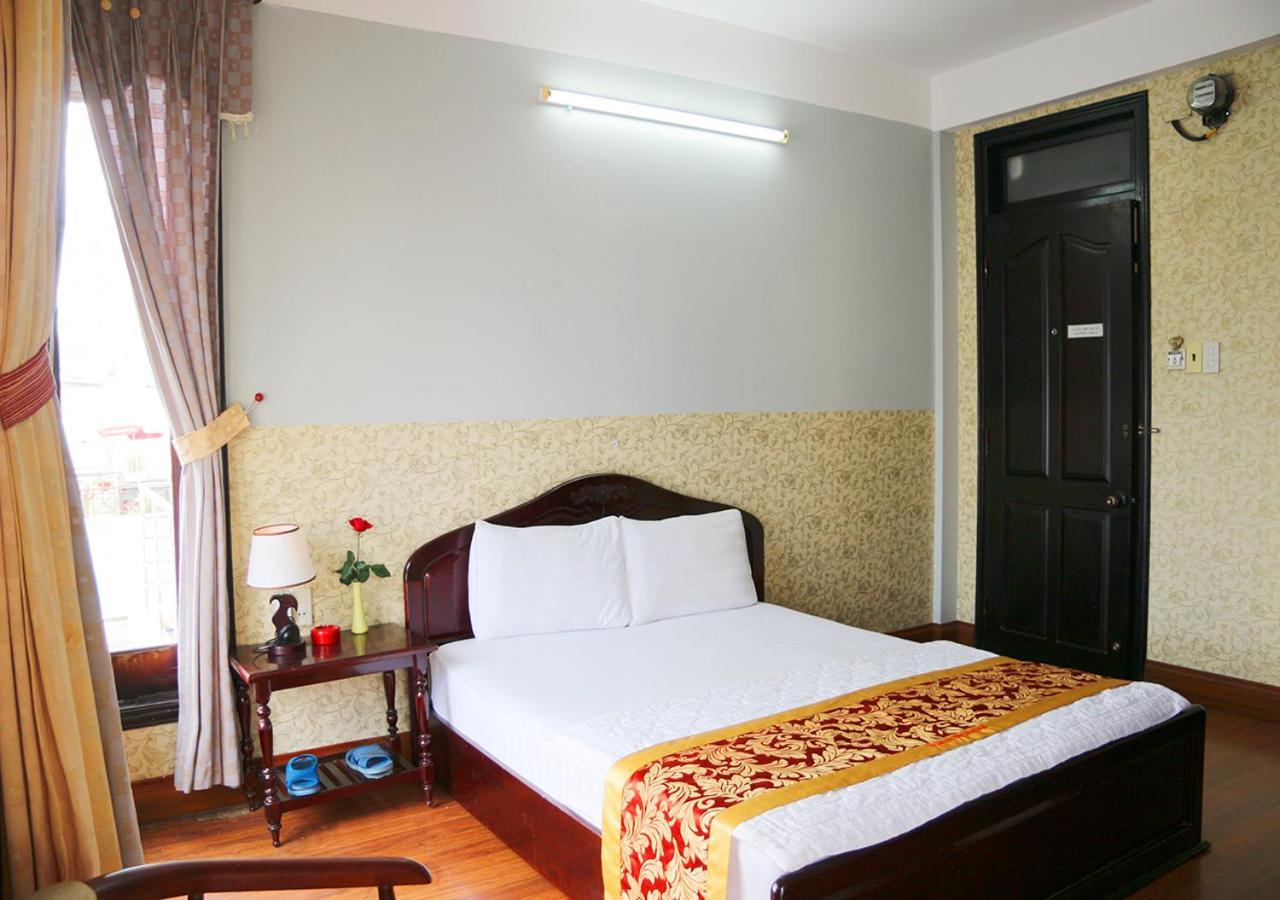 Ponys Hotel Nha Trang Kültér fotó