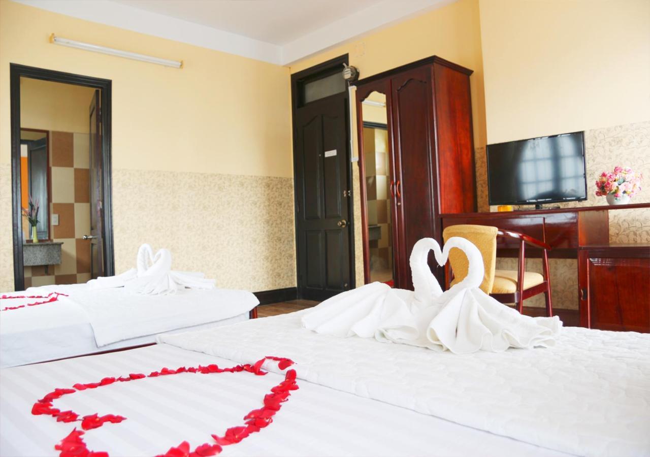Ponys Hotel Nha Trang Kültér fotó