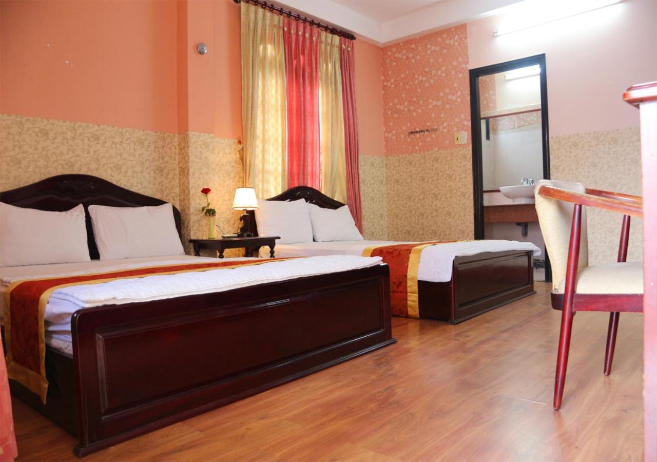 Ponys Hotel Nha Trang Kültér fotó