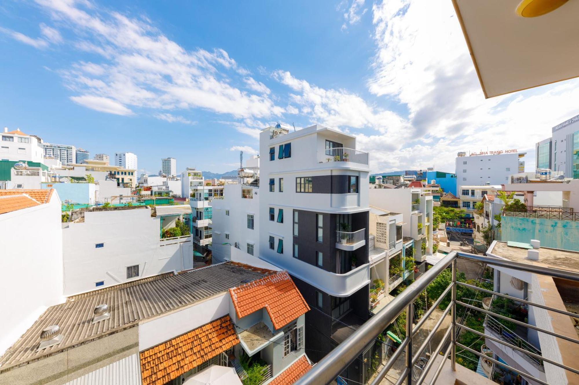 Ponys Hotel Nha Trang Kültér fotó