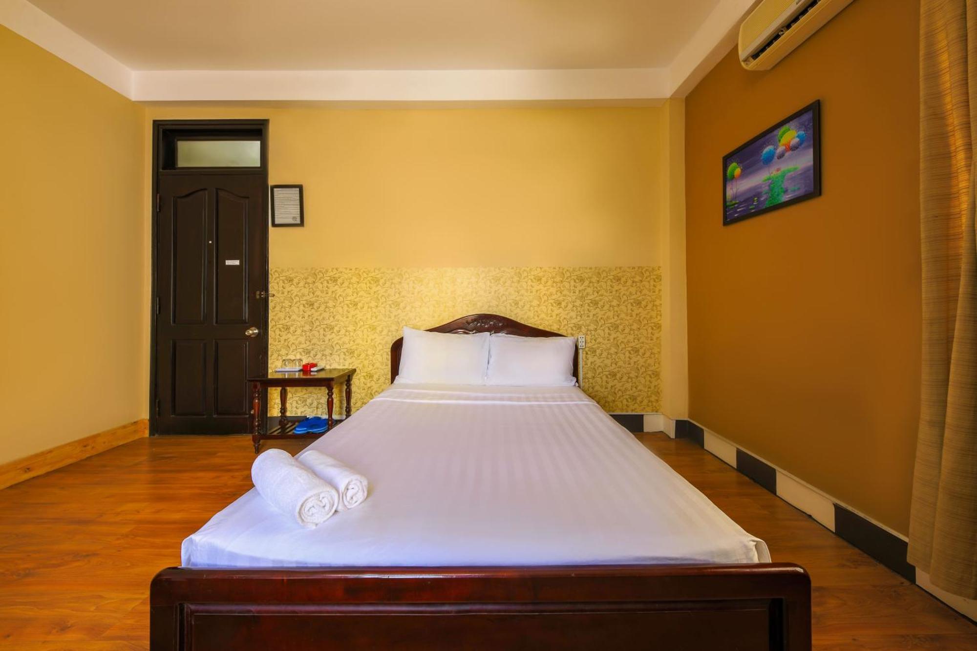 Ponys Hotel Nha Trang Kültér fotó