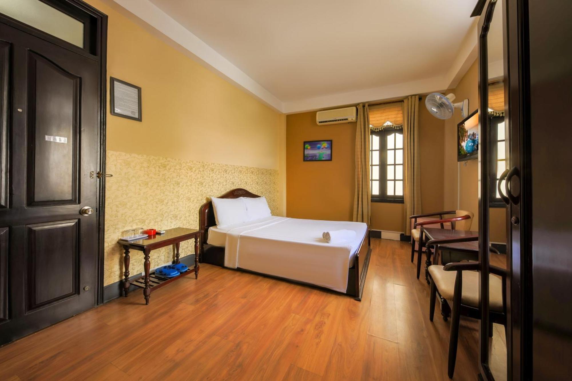 Ponys Hotel Nha Trang Kültér fotó