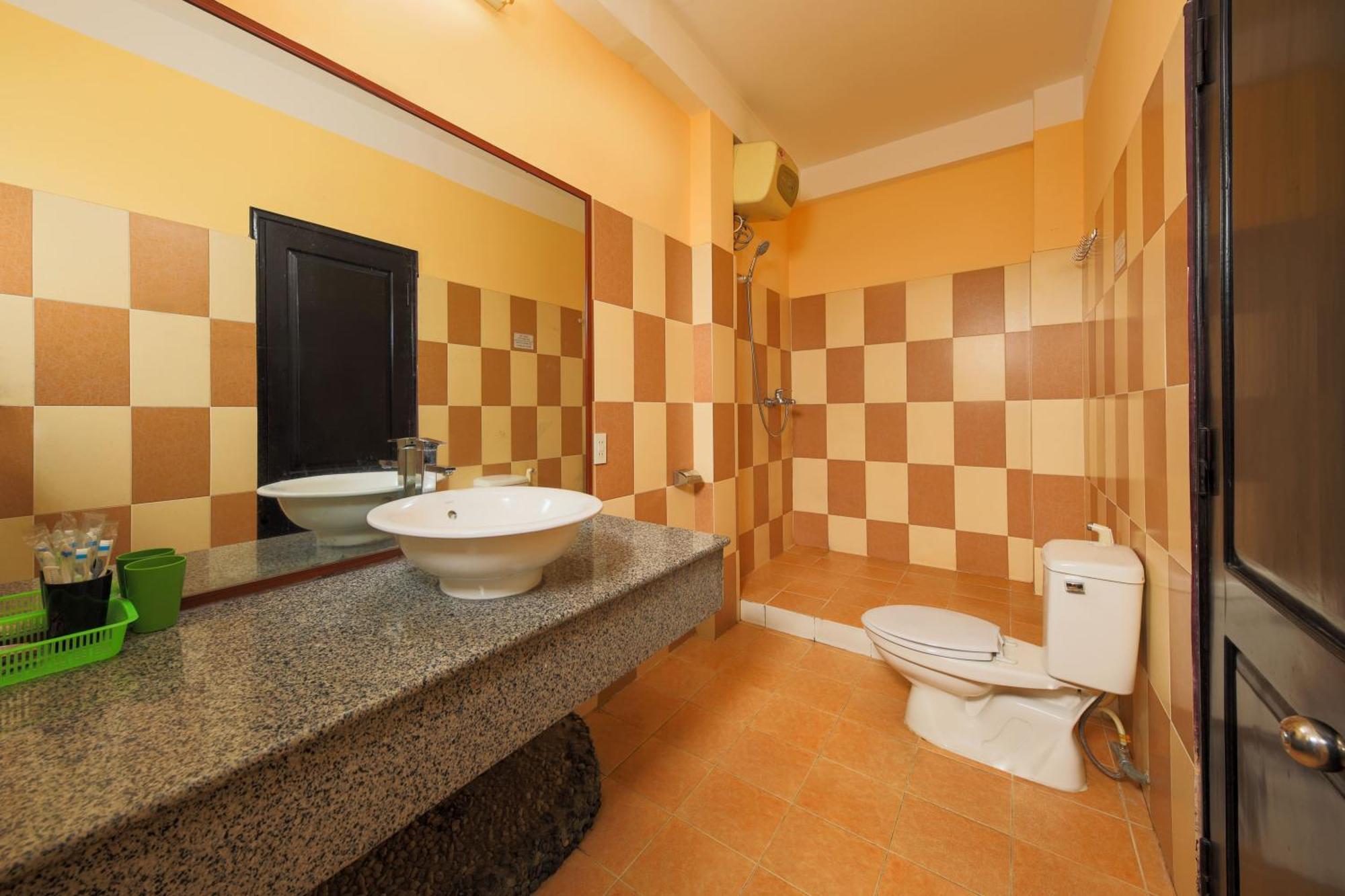 Ponys Hotel Nha Trang Kültér fotó