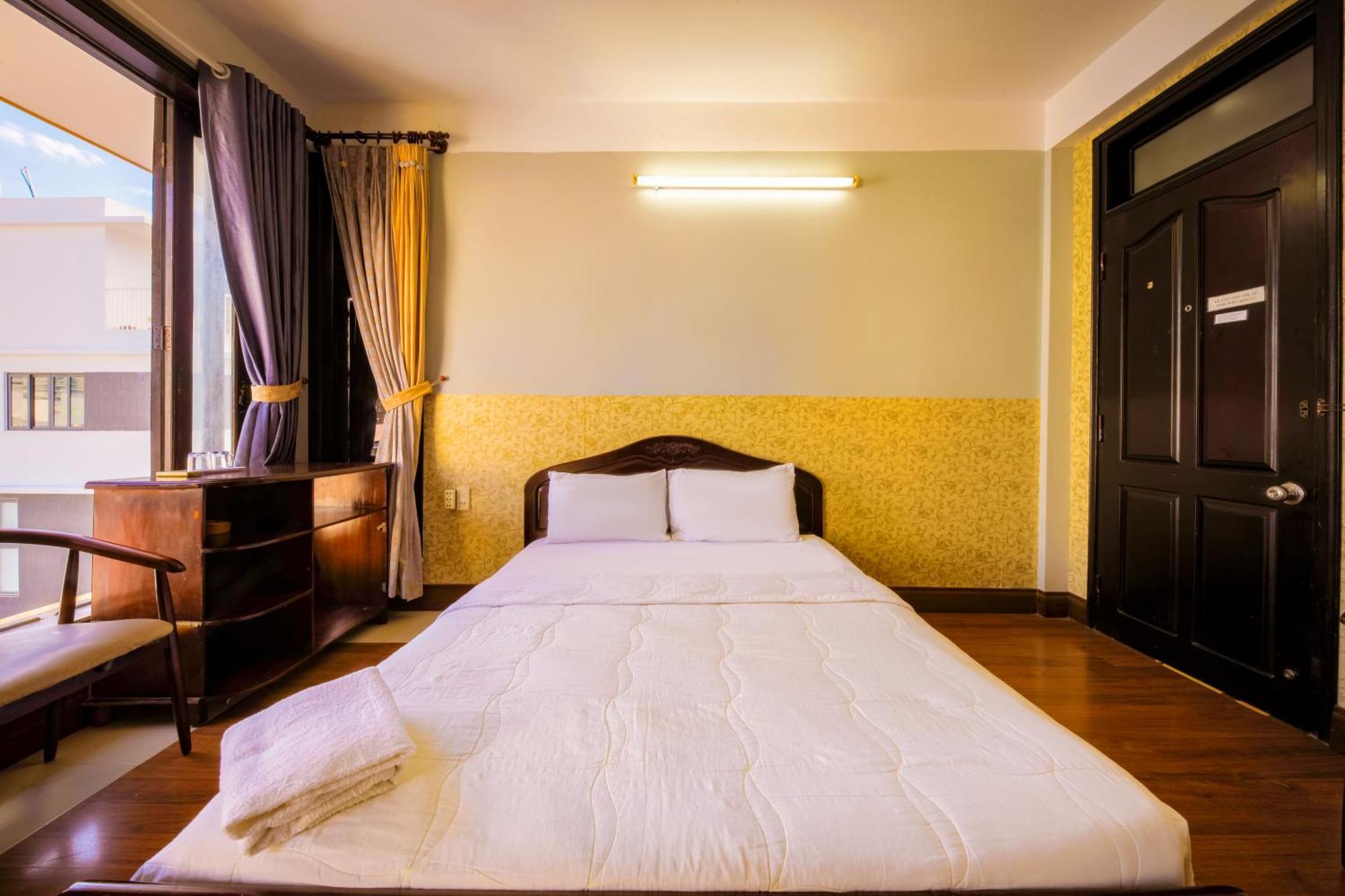 Ponys Hotel Nha Trang Kültér fotó