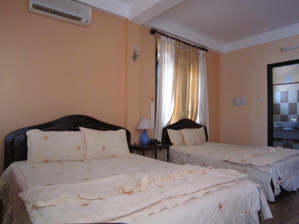 Ponys Hotel Nha Trang Kültér fotó