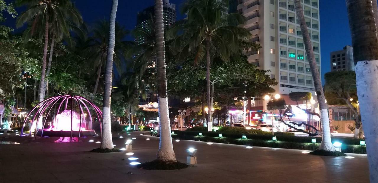 Ponys Hotel Nha Trang Kültér fotó