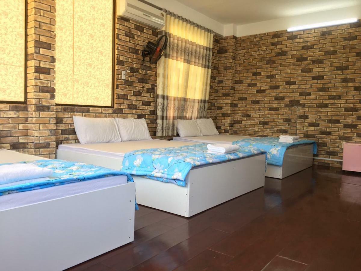Ponys Hotel Nha Trang Kültér fotó