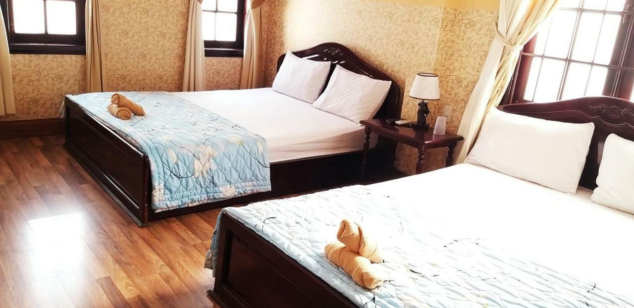 Ponys Hotel Nha Trang Kültér fotó