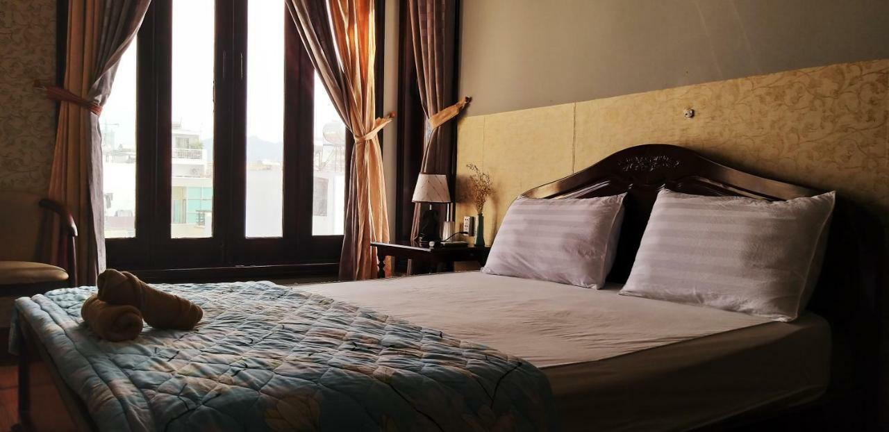 Ponys Hotel Nha Trang Kültér fotó