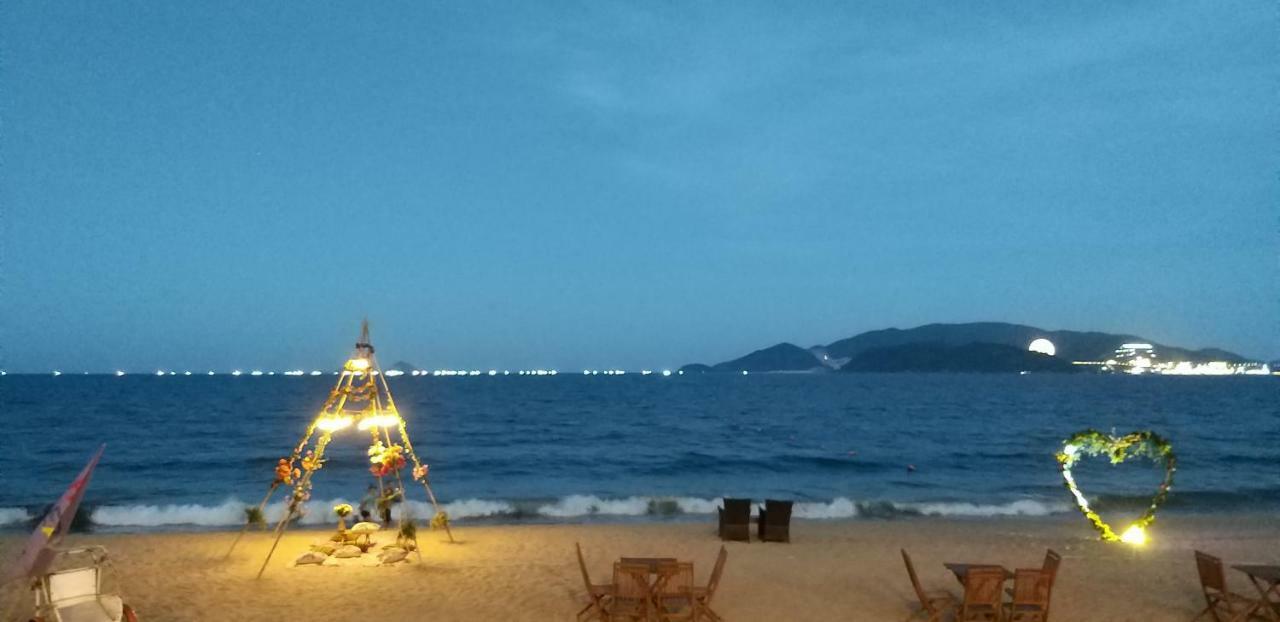 Ponys Hotel Nha Trang Kültér fotó
