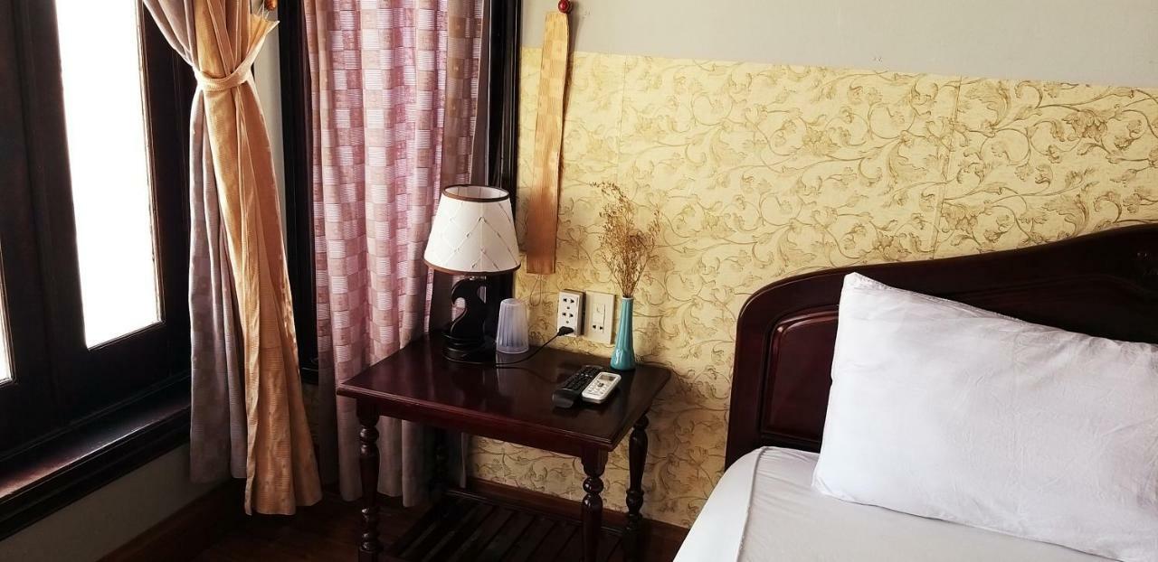Ponys Hotel Nha Trang Kültér fotó