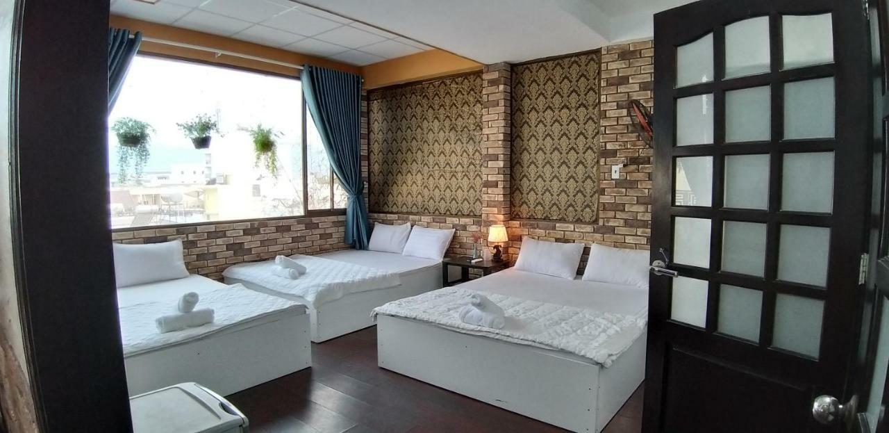 Ponys Hotel Nha Trang Kültér fotó